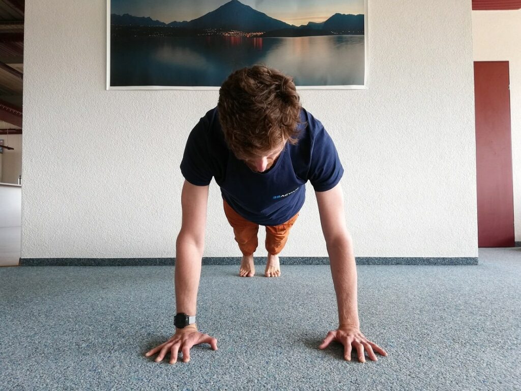 correct push-up position front